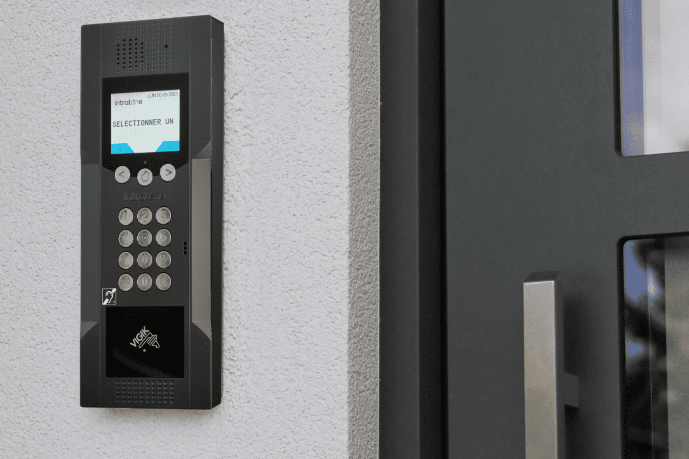 Interphone vidéo Pyrénées Automatismes Béarn Landes Pays Basque Intratone Aiphone